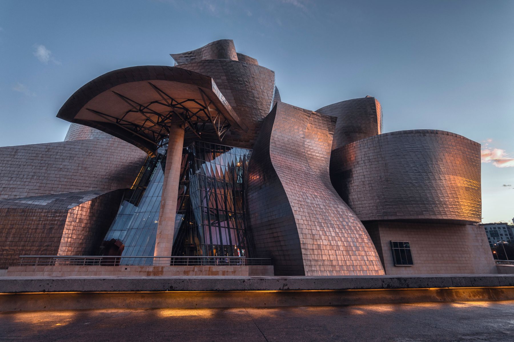 Bilbao en un Día desde La Rioja: Guggenheim, Pintxos y Vuelta a Haro a Cenar