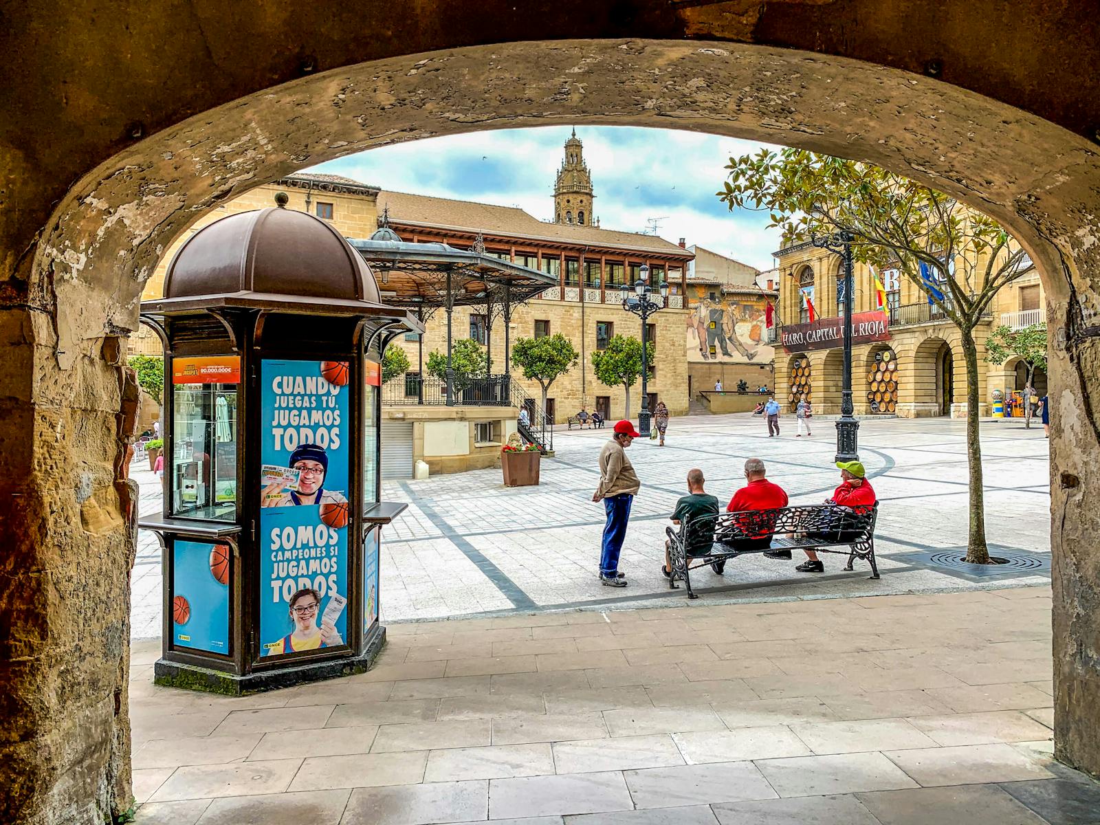 Qué Hacer en Haro en un Fin de Semana: Gastronomía, Vino y Cultura desde un Palacio de Lujo